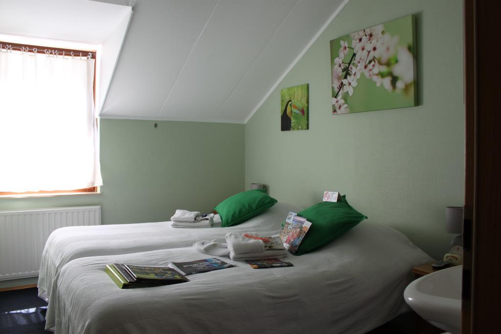 Rene's Bed and breakfast 4*